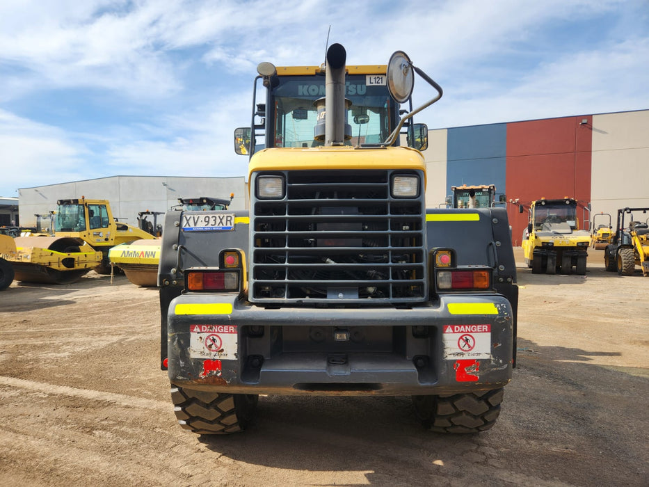 2019 KOMATSU WA250PZ-6 ARTIC WHEEL LOADER WITH HITCH, FORKS, 7395 HOURS