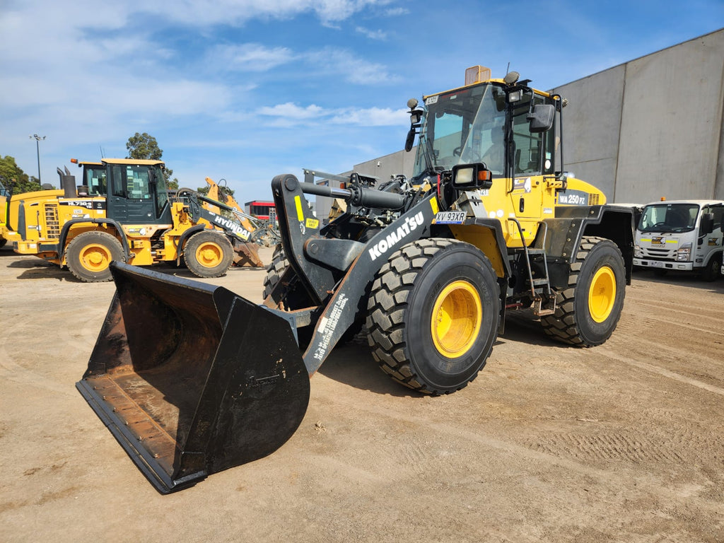 2019 Komatsu WA250PZ-6 Artic Wheel Loader With Hitch, Forks, 7395 Hours