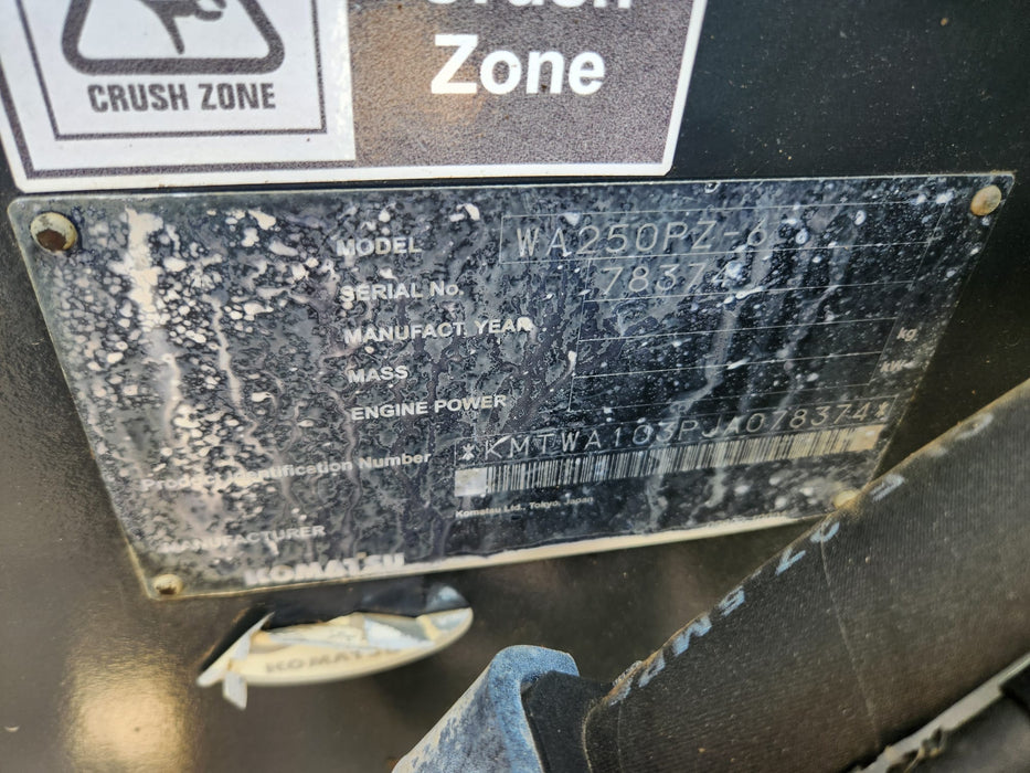 2019 KOMATSU WA250PZ-6 ARTIC WHEEL LOADER WITH HITCH, FORKS, 7395 HOURS