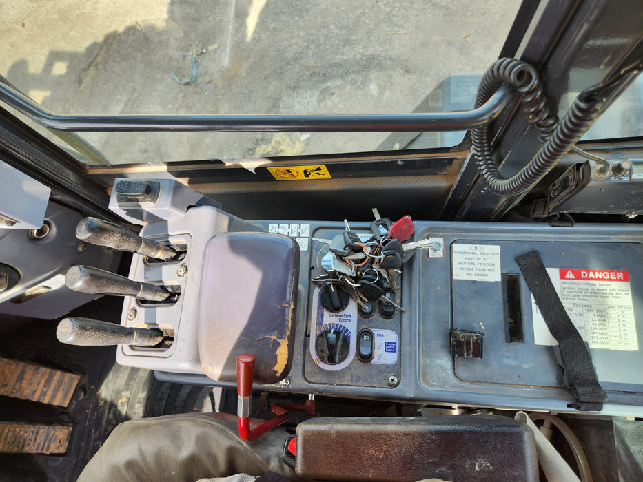 2019 KOMATSU WA250PZ-6 ARTIC WHEEL LOADER WITH HITCH, FORKS, 7395 HOURS