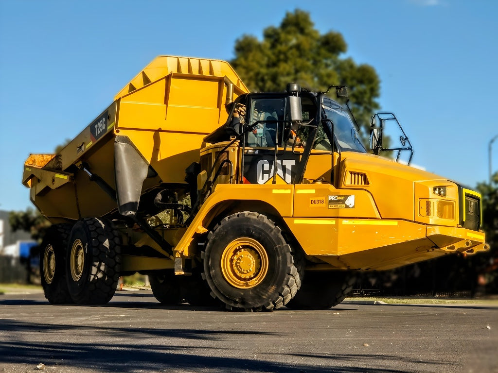 Caterpillar 2014 Cat 725C Artic Dump Truck (DU318) With Tailgate, Civil Spec And 13100 Hrs