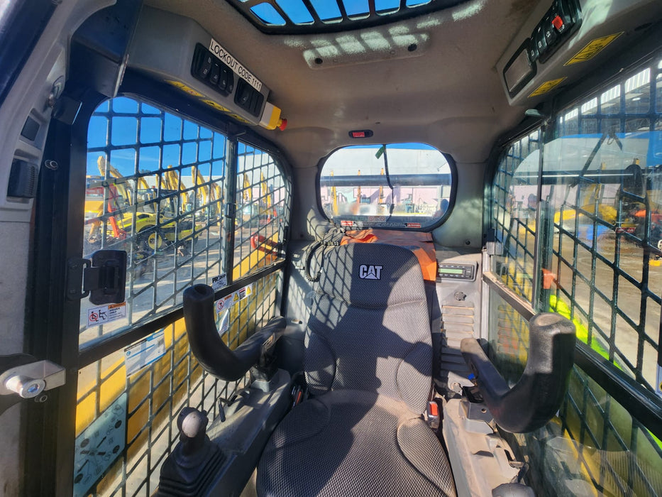2022 CAT 259D3 TRACK LOADER (T558) WITH 4 IN 1 BUCKET AND 1320 HOURS