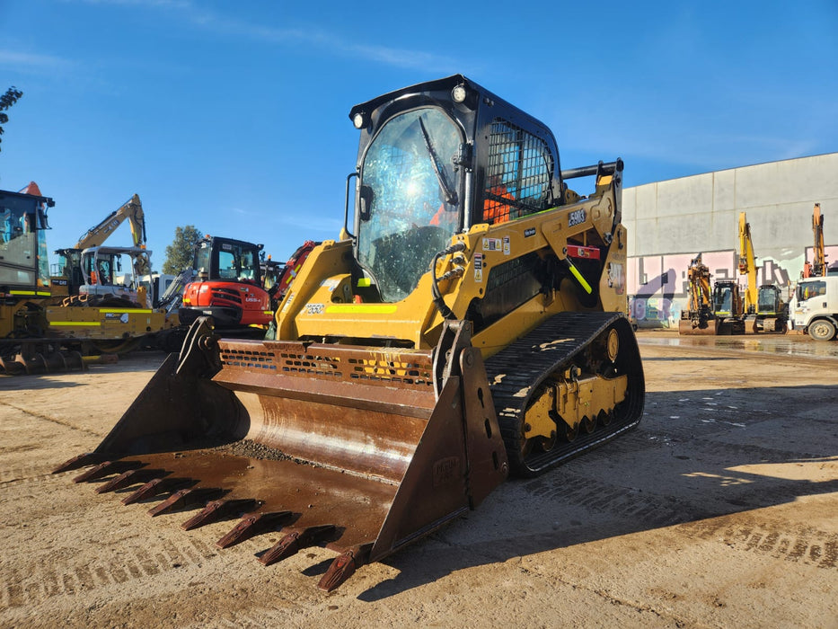 2022 CAT 259D3 TRACK LOADER (T558) WITH 4 IN 1 BUCKET AND 1320 HOURS