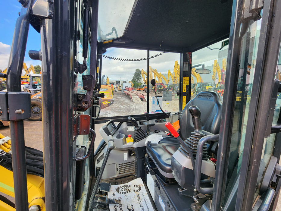 2021 KOMATSU PC35MR-5 EXCAVATOR (M880) WITH A/C CAB, 620 HOURS