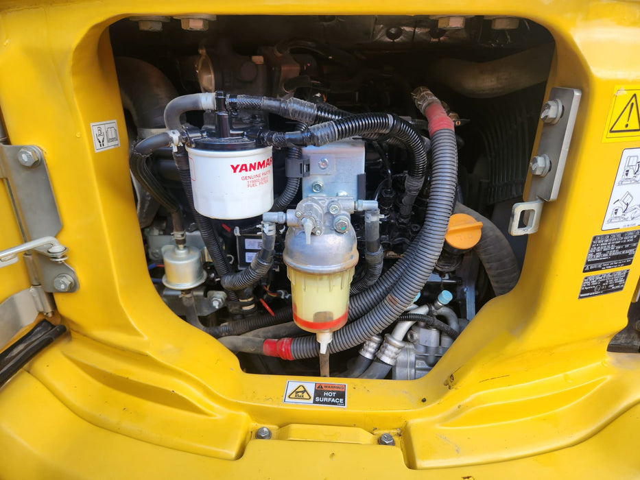 2021 KOMATSU PC35MR-5 EXCAVATOR (M880) WITH A/C CAB, 620 HOURS