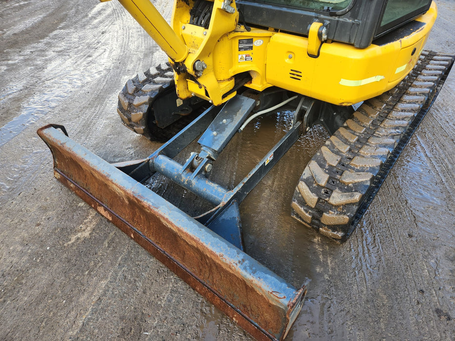 2021 KOMATSU PC35MR-5 EXCAVATOR (M880) WITH A/C CAB, 620 HOURS