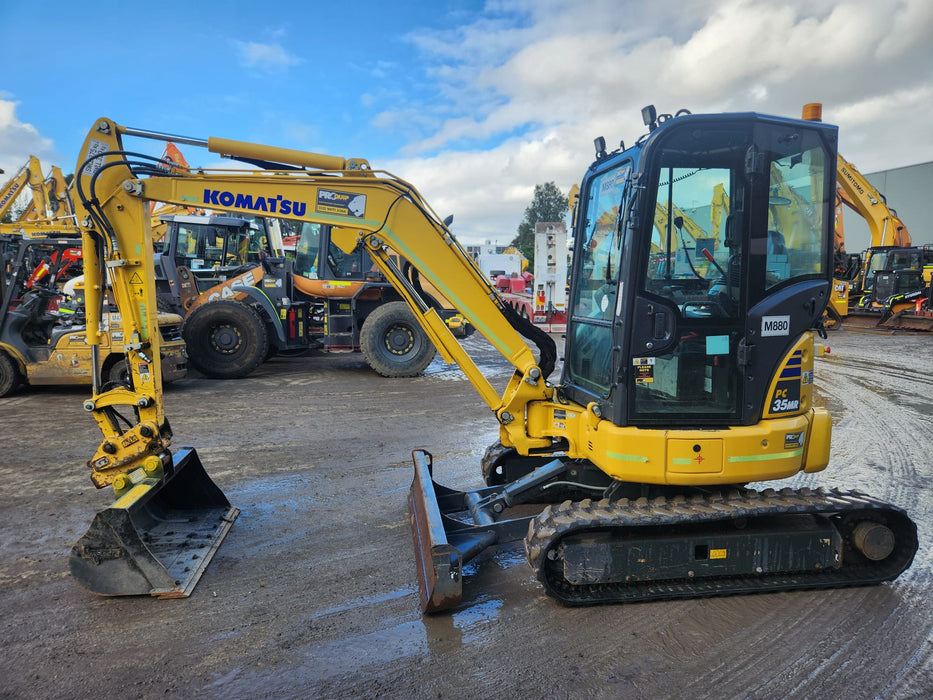 2021 KOMATSU PC35MR-5 EXCAVATOR (M880) WITH A/C CAB, 620 HOURS