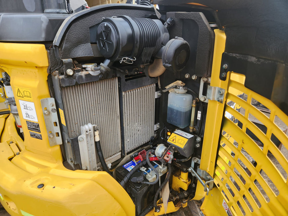 2021 KOMATSU PC30MR-5 3.2T EXCAVATOR (M891) WITH BUCKETS, 900 HOURS