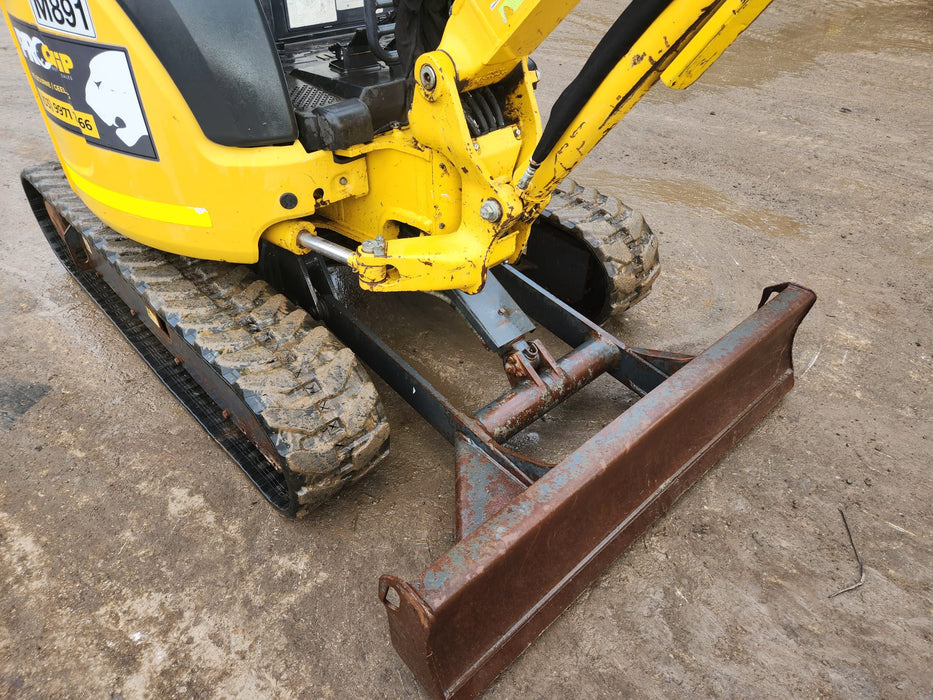 2021 KOMATSU PC30MR-5 3.2T EXCAVATOR (M891) WITH BUCKETS, 900 HOURS