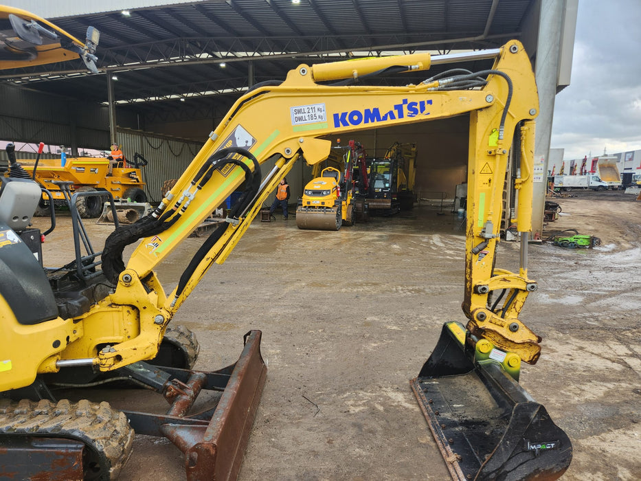 2021 KOMATSU PC30MR-5 3.2T EXCAVATOR (M891) WITH BUCKETS, 900 HOURS
