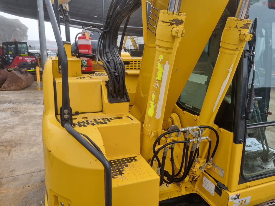 2021 KOMATSU PC138US-11 15T EXCAVATOR (E300) WITH TILT, BUCKETS AND 3652 HRS