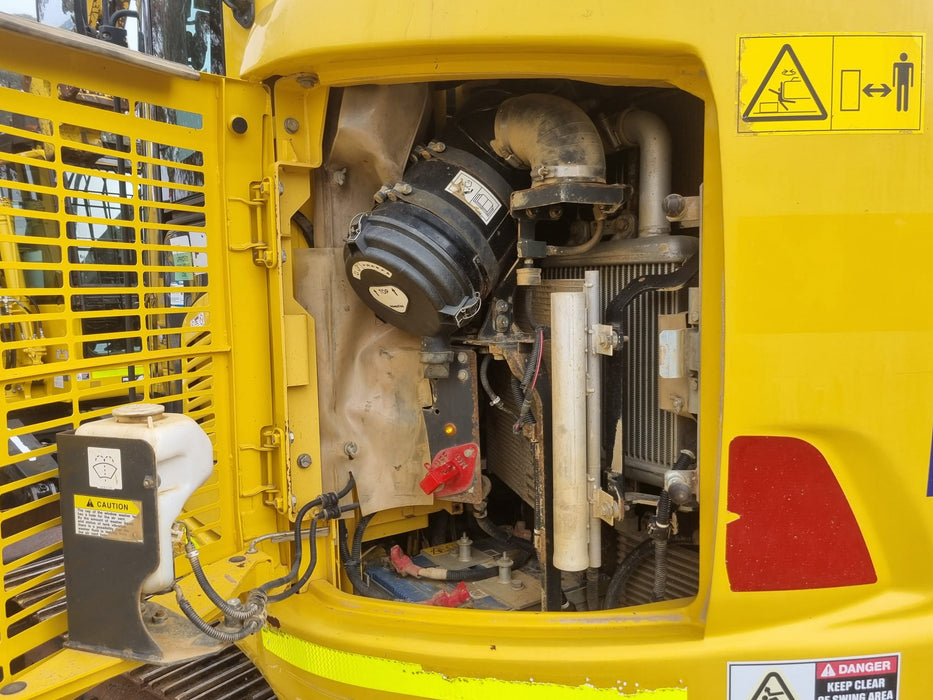 2021 KOMATSU PC138US-11 15T EXCAVATOR (E300) WITH TILT, BUCKETS AND 3652 HRS