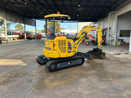 Komatsu PC30MR-5 hour meter
