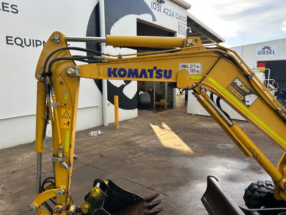 Komatsu PC30MR-5 control panel