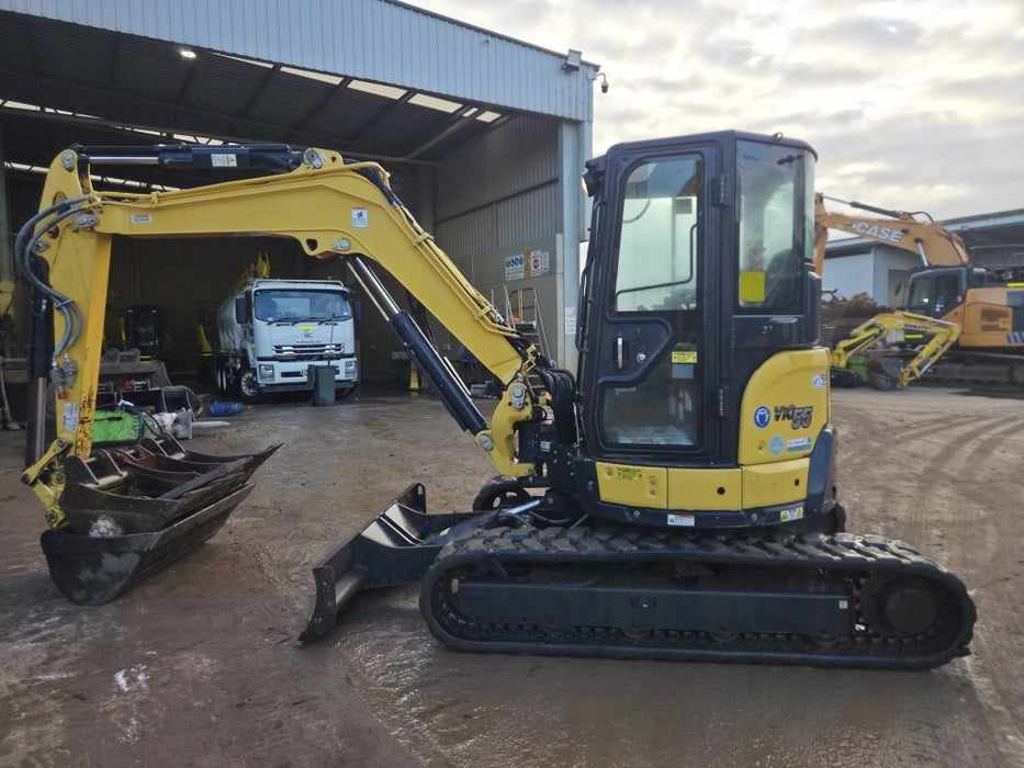 20212 YANMAR VIO55-6 5.6T EXCAVATOR WITH A/C CAB, HITCH, BUCKETS AND 1815HRS