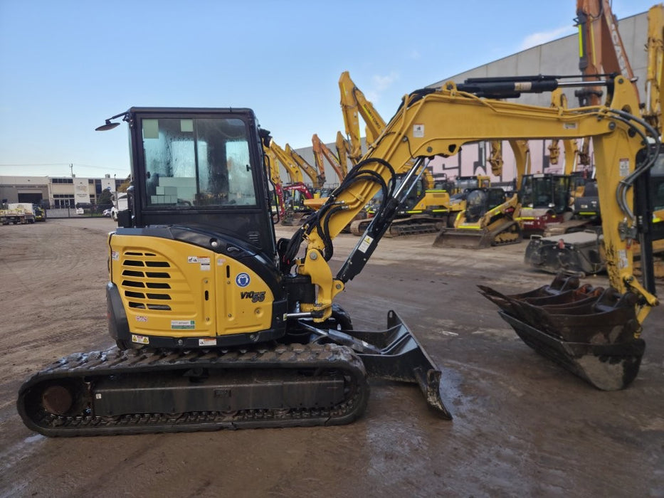 20212 YANMAR VIO55-6 5.6T EXCAVATOR WITH A/C CAB, HITCH, BUCKETS AND 1815HRS