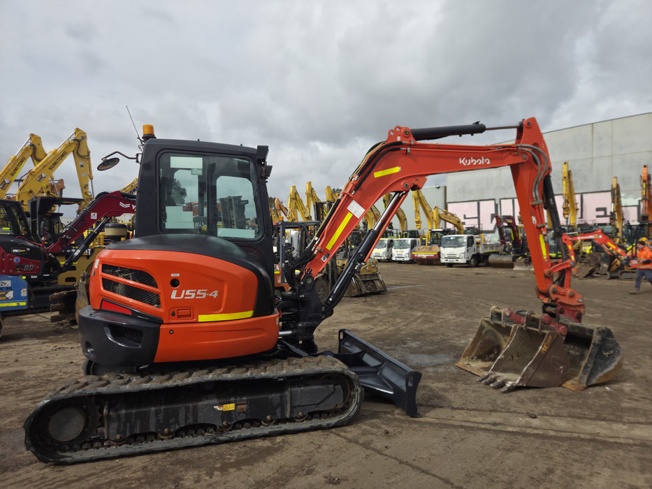 2021 KUBOTA U55-4 5.6T EXCAVATOR (EX128) WITH A/C CAB, HITCH AND 1430 HOURS