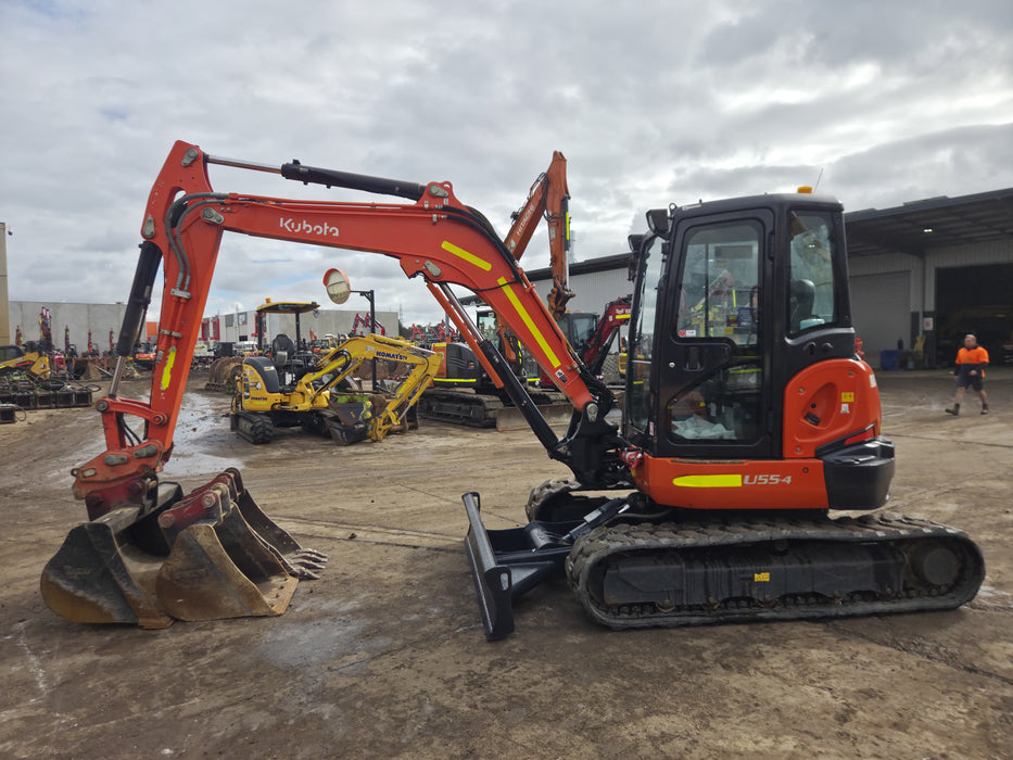 2021 KUBOTA U55-4 5.6T EXCAVATOR (EX128) WITH A/C CAB, HITCH AND 1430 HOURS