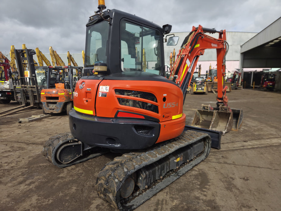 2021 KUBOTA U55-4 5.6T EXCAVATOR (EX128) WITH A/C CAB, HITCH AND 1430 HOURS