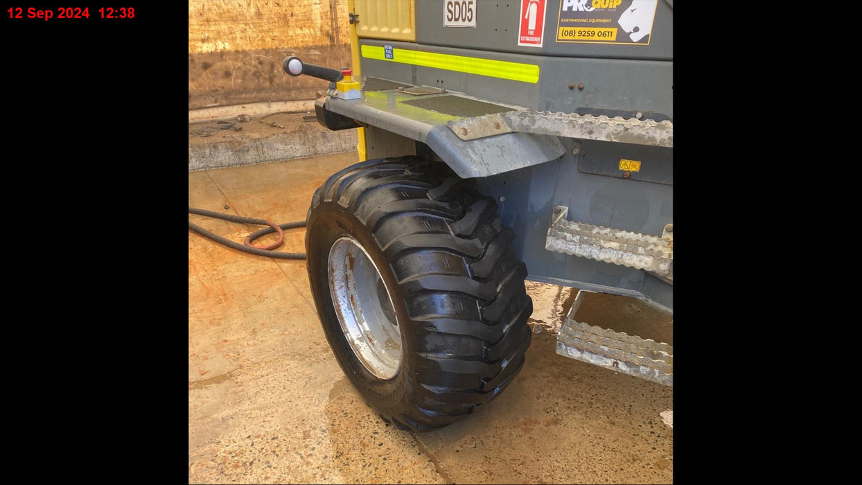 2017 WACKER NEUSON DW90 9T ARTICULATED SWIVEL SKIP DUMPER WITH 2550 HOURS