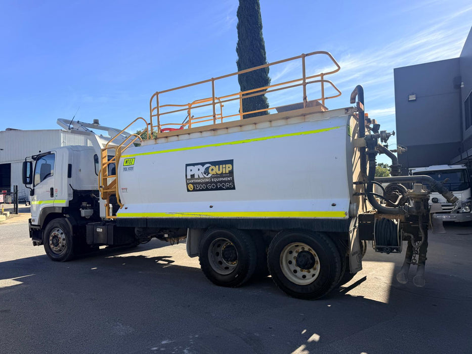 2014 ISUZU FVZ1400 6 X 4 WATER TRUCK (WT02) WITH 15000LTR TANK, 127,500 KLMS