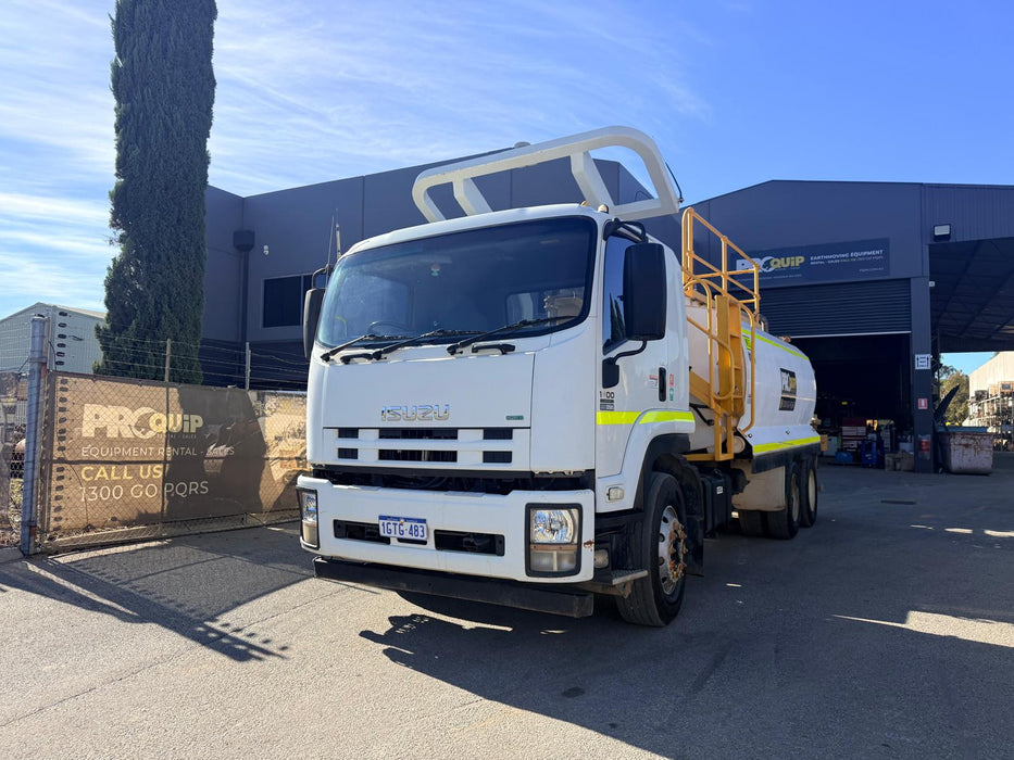 2014 ISUZU FVZ1400 6 X 4 WATER TRUCK (WT02) WITH 15000LTR TANK, 127,500 KLMS