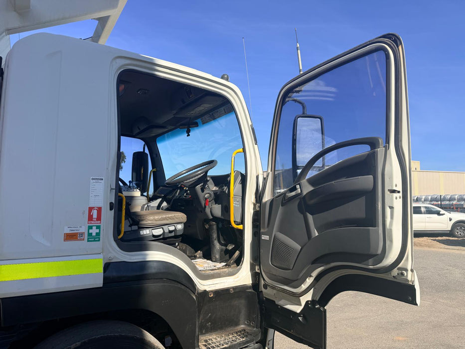 2014 ISUZU FVZ1400 6 X 4 WATER TRUCK (WT02) WITH 15000LTR TANK, 127,500 KLMS