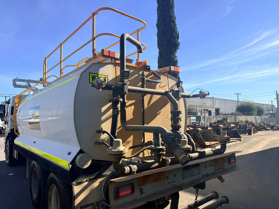 2014 ISUZU FVZ1400 6 X 4 WATER TRUCK (WT02) WITH 15000LTR TANK, 127,500 KLMS