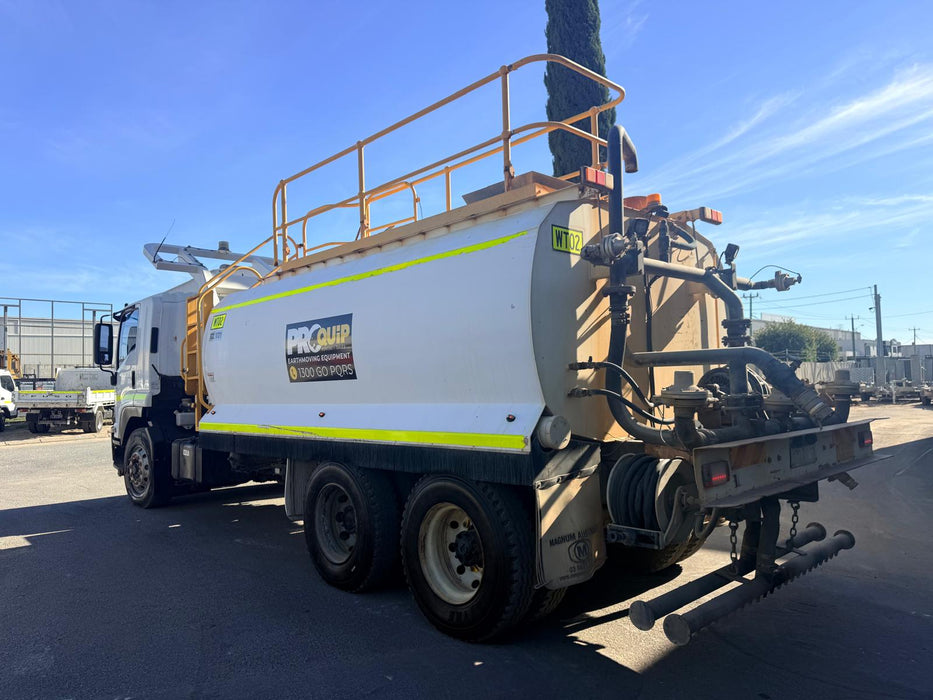 2014 ISUZU FVZ1400 6 X 4 WATER TRUCK (WT02) WITH 15000LTR TANK, 127,500 KLMS