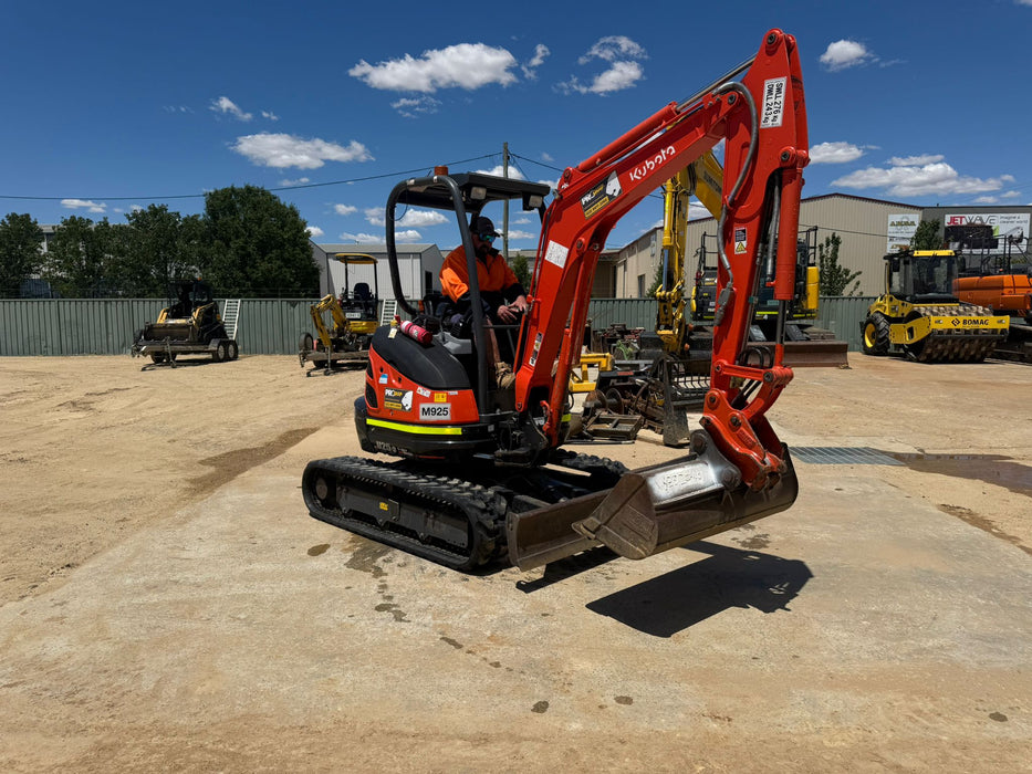 2022 KUBOTA U25 2.6T EXCAVATOR (M925) WITH HITCH, BUCKETS, 700 HOURS