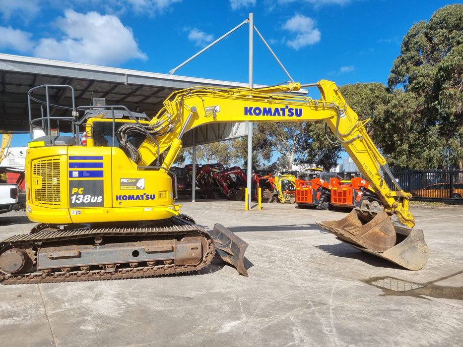 2021 KOMATSU PC138US-11 15T EXCAVATOR (E322) WITH 2940 HRS, HITCH AND BUCKETS