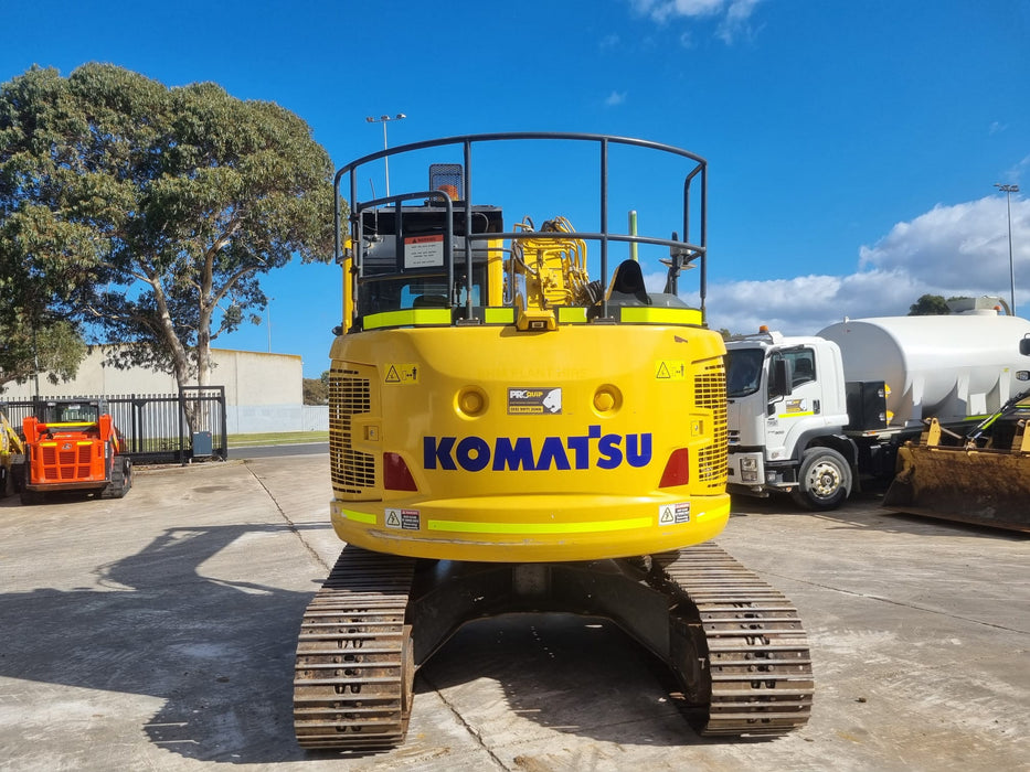 2021 KOMATSU PC138US-11 15T EXCAVATOR (E322) WITH 2940 HRS, HITCH AND BUCKETS