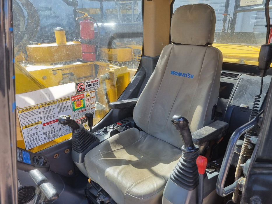 2021 KOMATSU PC138US-11 15T EXCAVATOR (E322) WITH 2940 HRS, HITCH AND BUCKETS