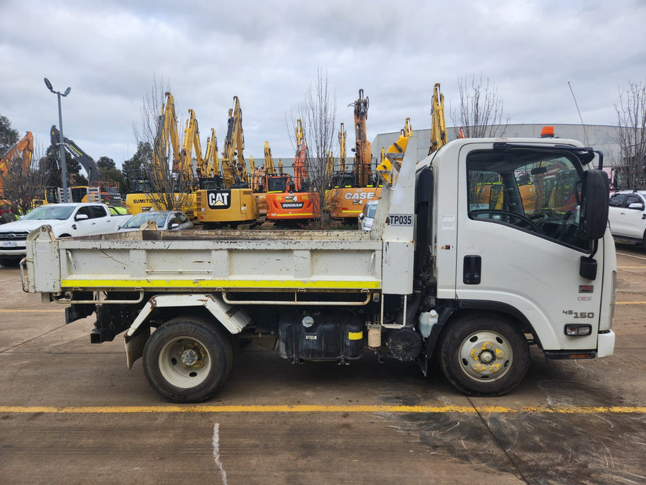 2021 ISUZU NMR 45-150 TIPPER TRUCK (TP035) 4500kg ATM WITH 34000 KLMS
