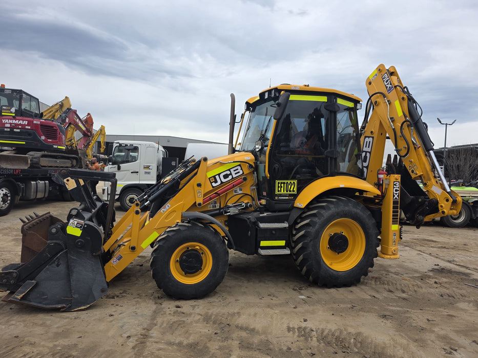 2022 JCB 3CX SITEMASTER PLUS BACKHOE WITH ALL OPTIONS AND LOW 782 HOURS