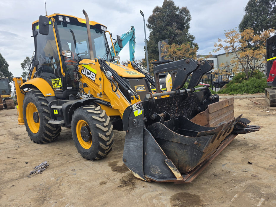 2022 JCB 3CX SITEMASTER PLUS BACKHOE WITH ALL OPTIONS AND LOW 782 HOURS