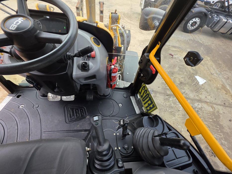 2022 JCB 3CX SITEMASTER PLUS BACKHOE WITH ALL OPTIONS AND LOW 782 HOURS