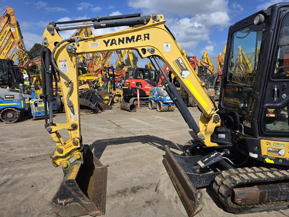 USED 2021 YANMAR VIO30-6 EXCAVATOR (M686) WITH A/C CABIN AND 1025 HRS