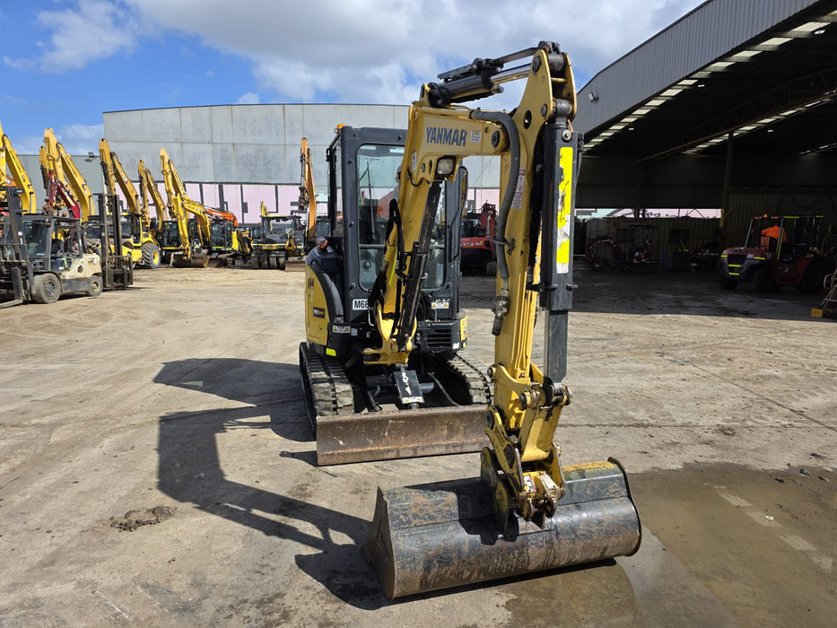 USED 2021 YANMAR VIO30-6 EXCAVATOR (M686) WITH A/C CABIN AND 1025 HRS
