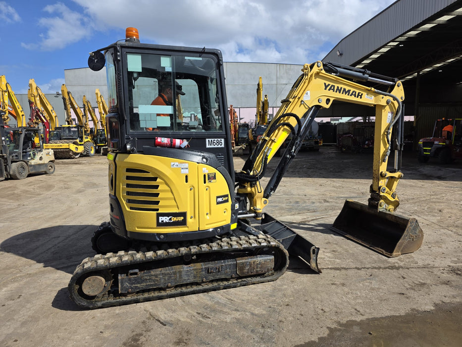 USED 2021 YANMAR VIO30-6 EXCAVATOR (M686) WITH A/C CABIN AND 1025 HRS