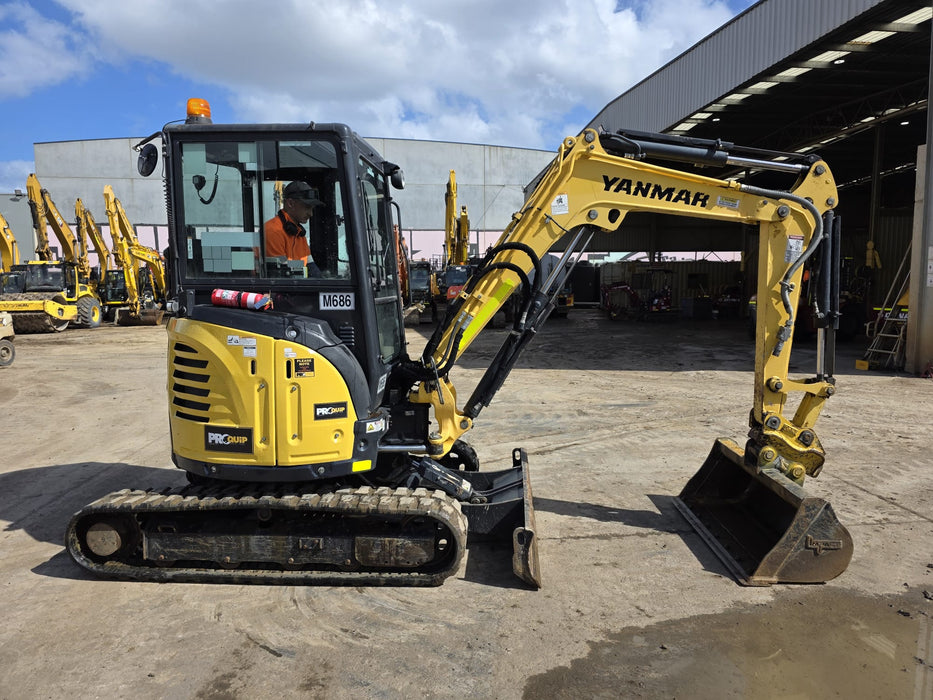 USED 2021 YANMAR VIO30-6 EXCAVATOR (M686) WITH A/C CABIN AND 1025 HRS