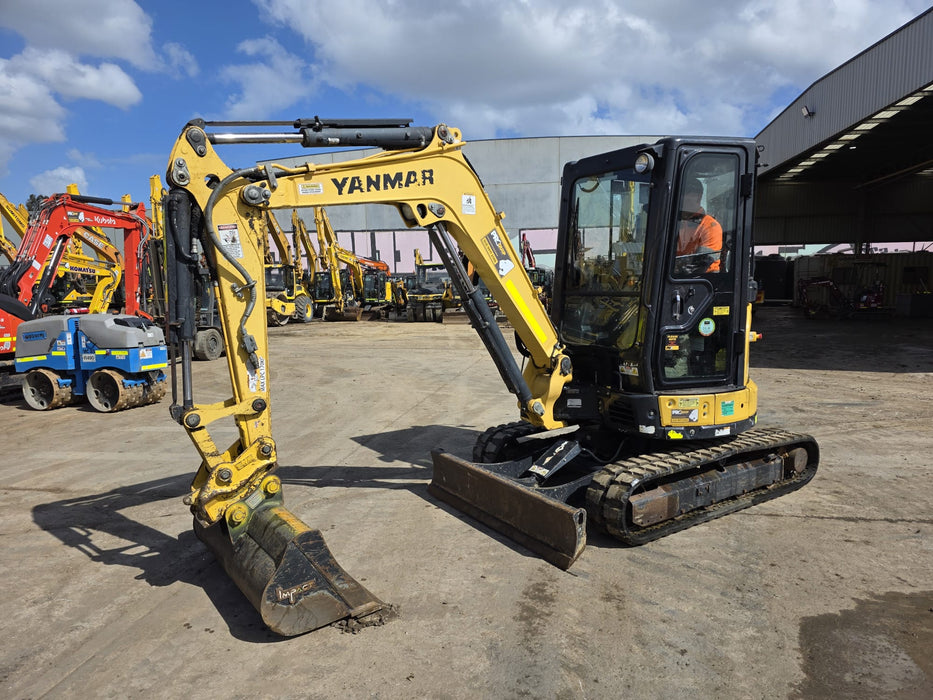 USED 2021 YANMAR VIO30-6 EXCAVATOR (M686) WITH A/C CABIN AND 1025 HRS
