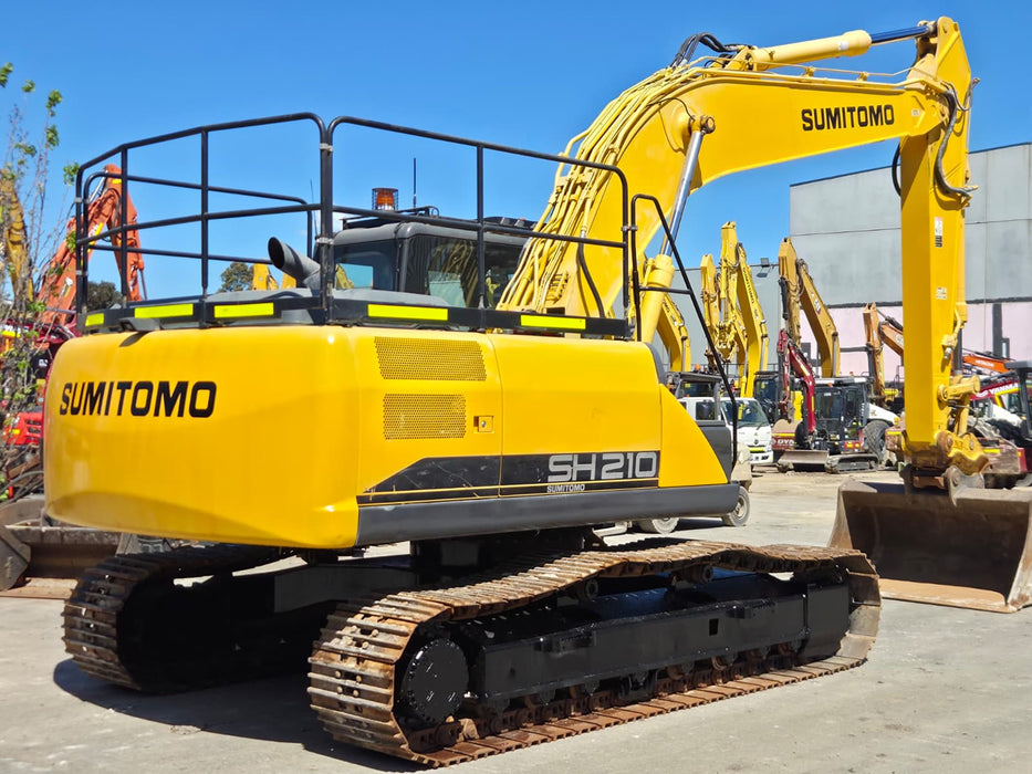 2021 SUMITOMO SH210LC-6 21T EXCAVATOR (E308) WITH HITCH, BUCKETS AND 2500 HOURS