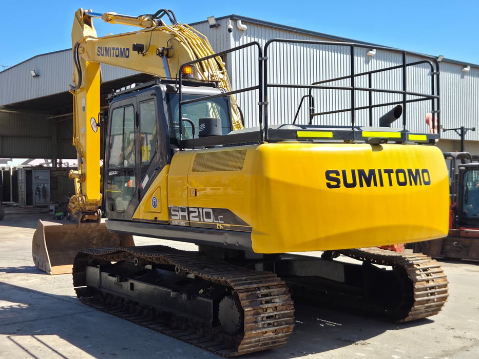 2021 SUMITOMO SH210LC-6 21T EXCAVATOR (E308) WITH HITCH, BUCKETS AND 2500 HOURS
