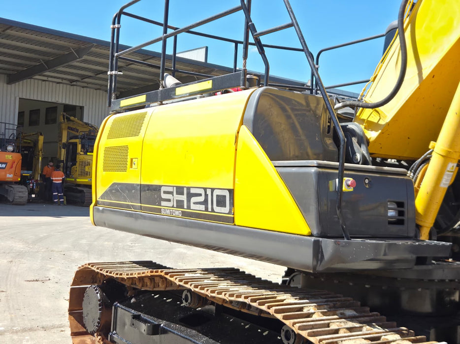 2021 SUMITOMO SH210LC-6 21T EXCAVATOR (E308) WITH HITCH, BUCKETS AND 2500 HOURS
