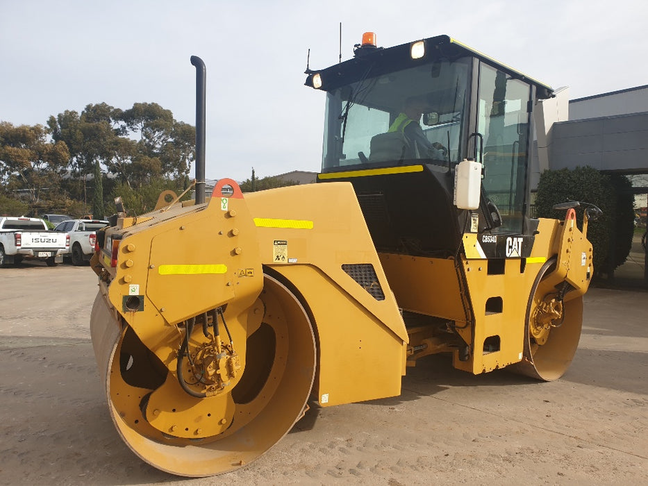 USED CATERPILLAR CB534D TANDEM ROLLER WITH CAB ABD 282 HOURS